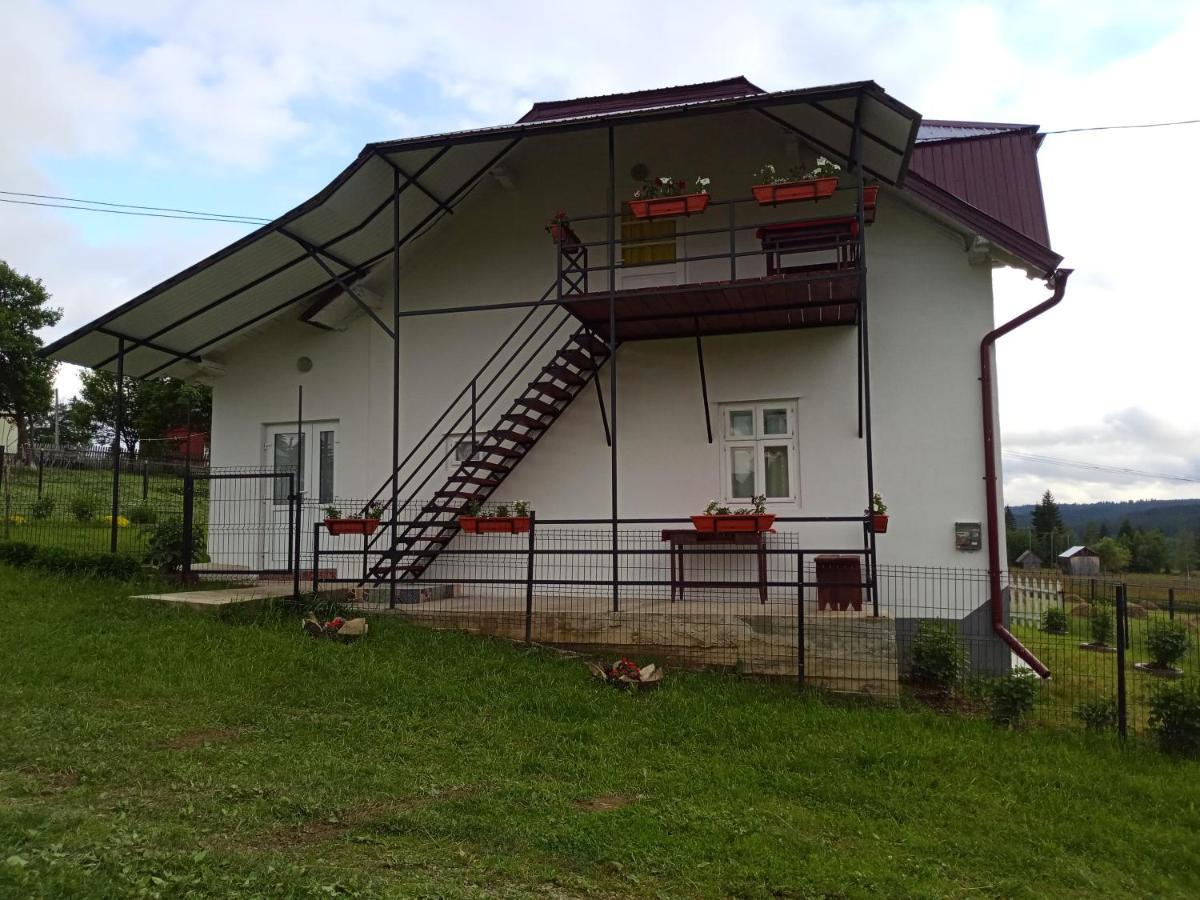 Casa Bucovina Dorna Candrenilor Ascutitele Bagian luar foto