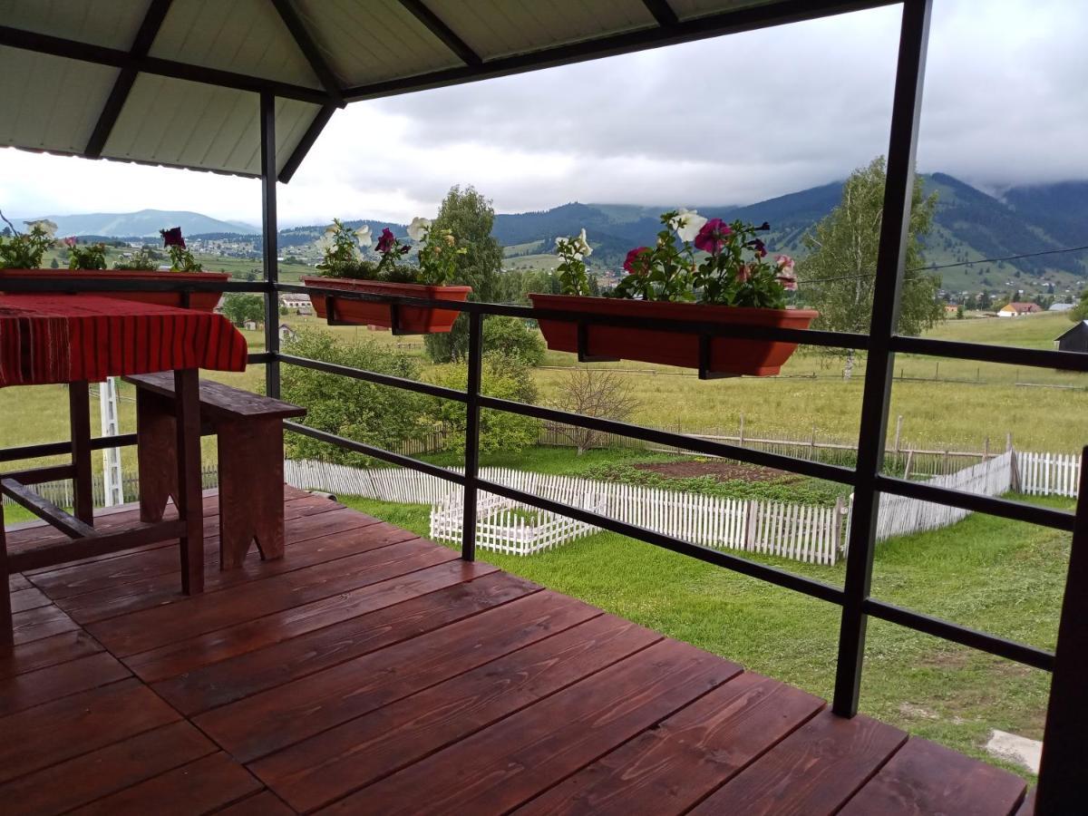 Casa Bucovina Dorna Candrenilor Ascutitele Bagian luar foto