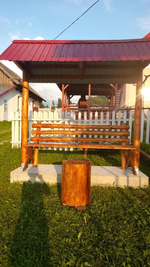Casa Bucovina Dorna Candrenilor Ascutitele Bagian luar foto