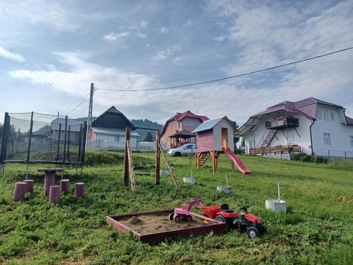 Casa Bucovina Dorna Candrenilor Ascutitele Bagian luar foto